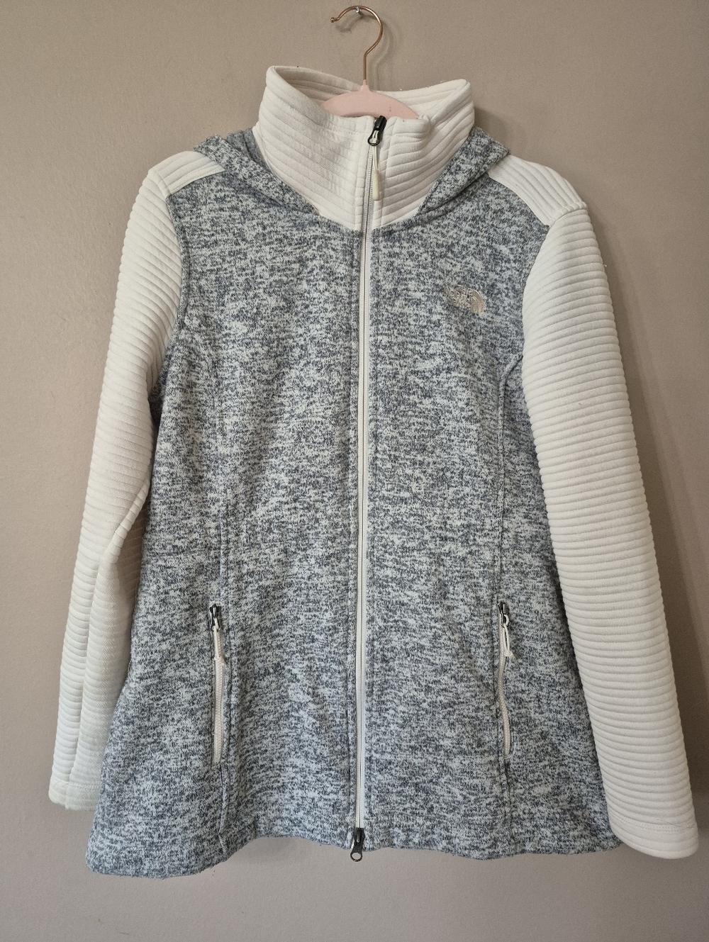 The North Face Gray Heather & White Quilted-Sleeve Hooded Jacket